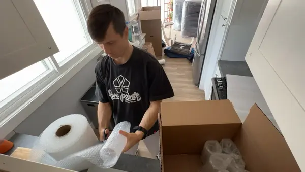 Packing Los Angeles local movers